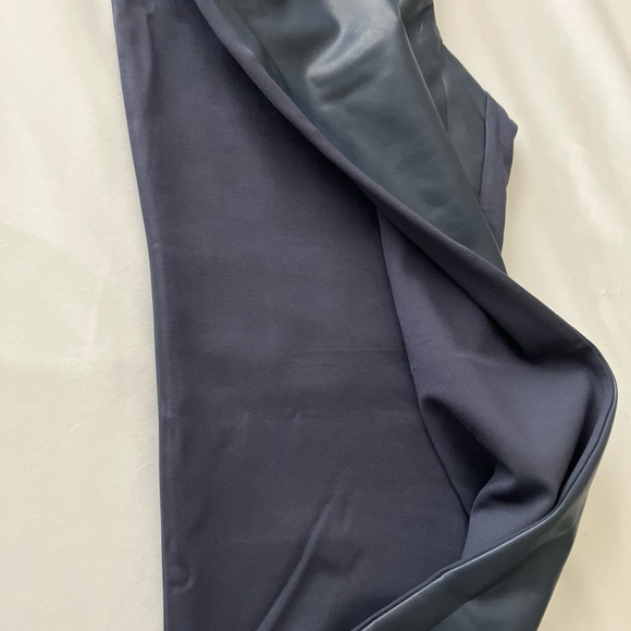 Belle by Kim Gravel Petite Faux Leather Front, Ponte Back Pant- (Sz 12P) A661398 - Picture 7 of 8